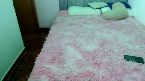 yeibles_hana2 online show from 11-11-25, 10:43