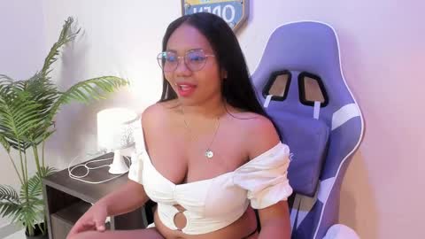 yeika_foxy online show from 02-22-25, 09:23