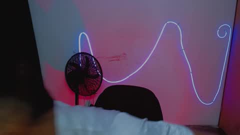 YEISON online show from 12-21-25, 03:57