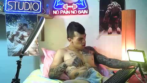 Snapshot of yeisoncastellanos1999 chatting on 09-29-25, 11:42 yeisoncastellanos1999 online show from 09-29-25, 11:42