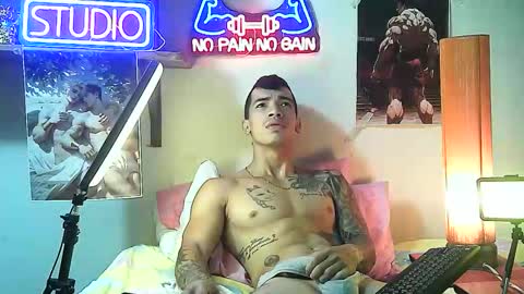 Snapshot of yeisoncastellanos1999 chatting on 09-30-25, 06:46 yeisoncastellanos1999 online show from 09-30-25, 06:46