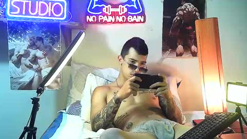 Snapshot of yeisoncastellanos1999 chatting on 10-05-25, 01:26 yeisoncastellanos1999 online show from 10-05-25, 01:26