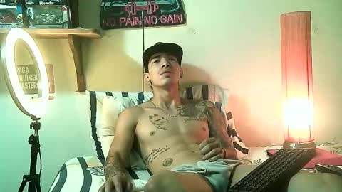 yeisoncastellanos1999 online show from 04-02-26, 03:31