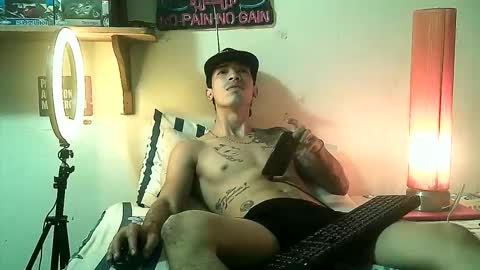 yeisoncastellanos1999 online show from 04-23-26, 05:48