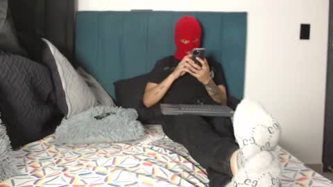 yeisongomezz online show from 09-27-25, 02:05