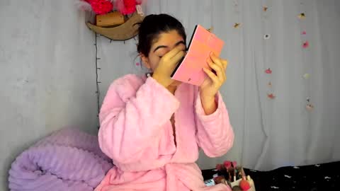 YELINA online show from 10-13-25, 06:08