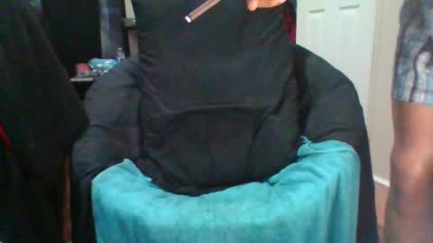 yellaboy31 online show from 02-07-25, 08:10