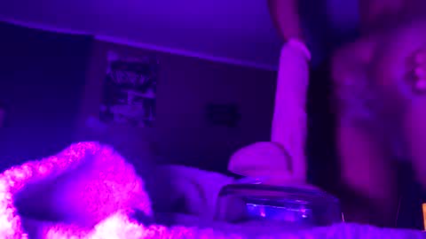 Ella Ts online show from 03-15-26, 08:53