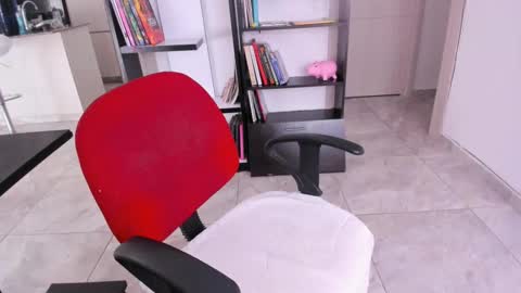 yenlo01 online show from 09-19-25, 08:09