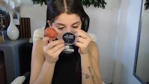 Yenni online show from 02-25-26, 07:01