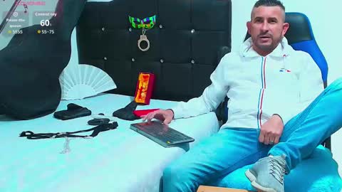 Snapshot of yeol_king chatting on 11-03-25, 06:31 Yeol online show from 11-03-25, 06:31