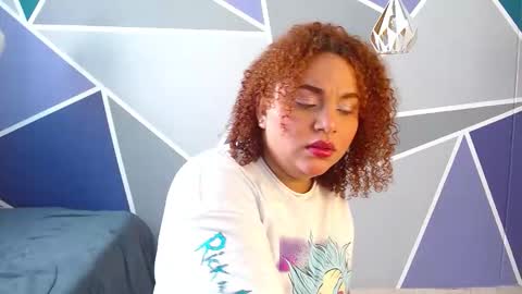 Snapshot of yera_carey chatting on 10-19-25, 12:28 Yera  online show from 10-19-25, 12:28