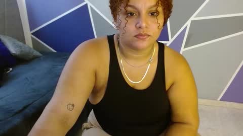 Snapshot of yera_carey chatting on 10-21-25, 12:17 Yera  online show from 10-21-25, 12:17