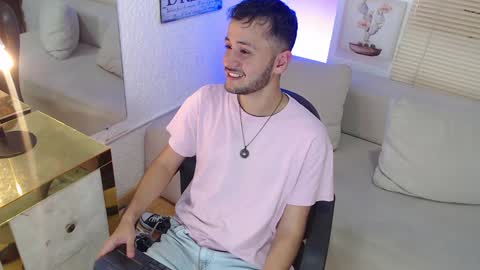 Yero online show from 01-13-25, 08:04