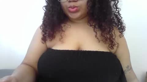 yesica1905 online show from 04-27-26, 07:39