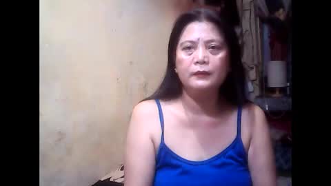 Snapshot of yesimpretty chatting on 04-15-26, 09:27 hi im bea online show from 04-15-26, 09:27