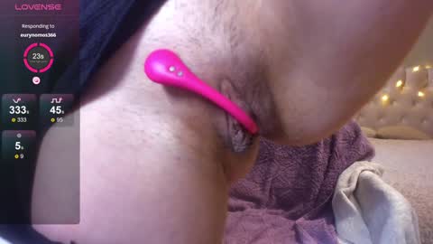 Snapshot of yesofie chatting on 02-02-25, 09:08 Sofie online show from 02-02-25, 09:08