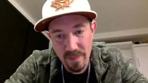 yesplesae online show from 12-21-24, 05:58