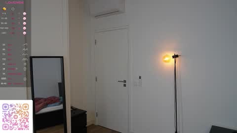 Snapshot of yess_kiki chatting on 11-22-25, 03:55 Kiki online show from 11-22-25, 03:55