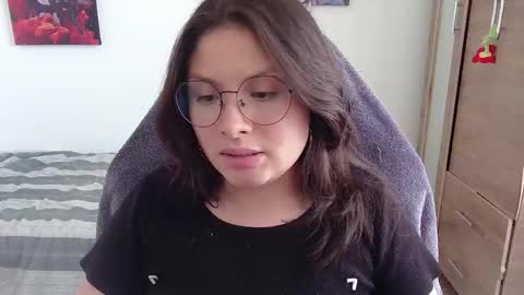 yessica_gomez01 online show from 04-24-26, 08:22