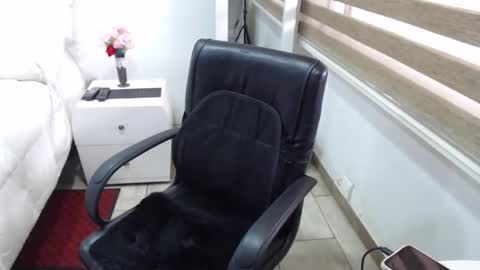 jessy online show from 11-16-25, 06:13