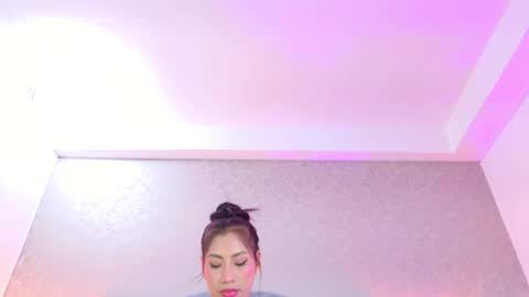 Yesy online show from 04-25-26, 01:41