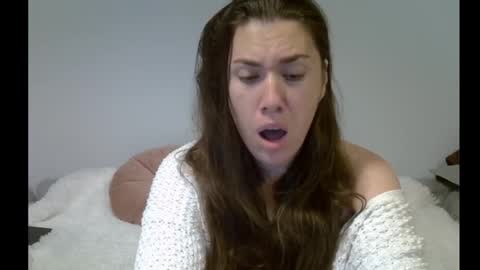 Kira online show from 10-10-25, 11:42