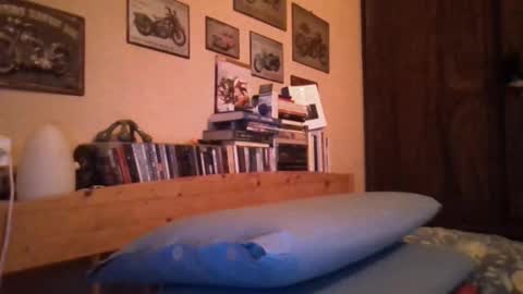 yeti_92 online show from 03-05-25, 05:29