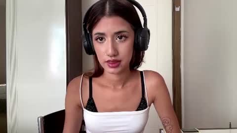Julia 3 online show from 07-20-26, 01:35