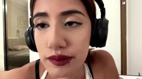 Julia 3 online show from 07-22-26, 12:19