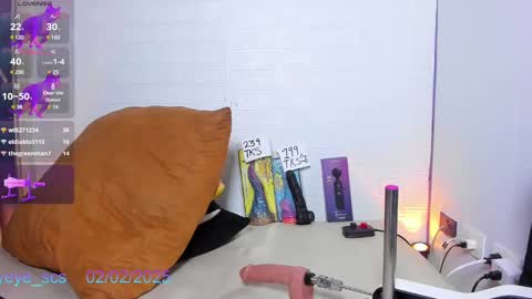 Luna online show from 02-02-25, 03:28