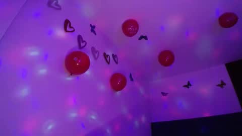 Yiny online show from 02-15-25, 08:33