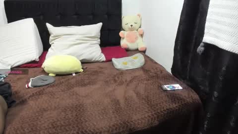 yinyyanghot online show from 10-16-25, 10:49