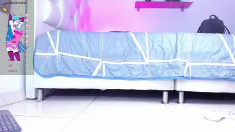 Yiovanna online show from 01-03-25, 03:22