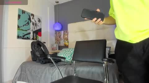 Snapshot of yiyo10_ chatting on 01-05-25, 04:58 Yiyo online show from 01-05-25, 04:58