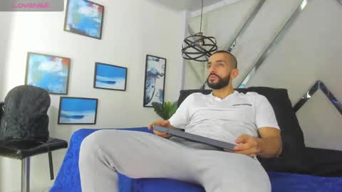 Snapshot of yiyo10_ chatting on 01-08-25, 04:02 Yiyo online show from 01-08-25, 04:02