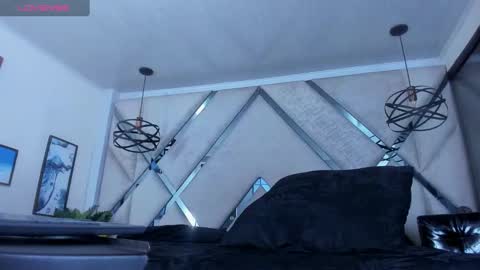 Snapshot of yiyo10_ chatting on 01-25-25, 08:10 Yiyo online show from 01-25-25, 08:10