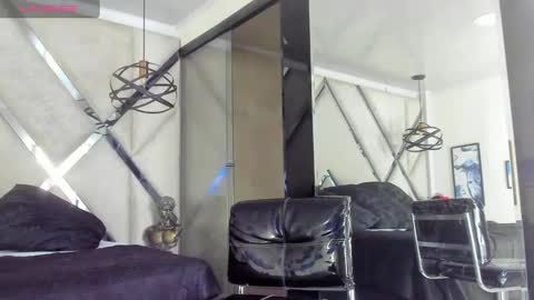 Snapshot of yiyo10_ chatting on 02-12-25, 07:23 Yiyo online show from 02-12-25, 07:23