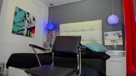 Snapshot of yiyo10_ chatting on 02-23-25, 08:39 Yiyo online show from 02-23-25, 08:39