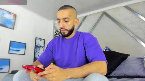 Snapshot of yiyo10_ chatting on 03-06-25, 03:24 Yiyo online show from 03-06-25, 03:24