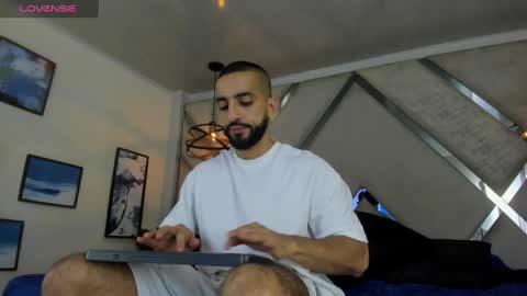 Snapshot of yiyo10_ chatting on 03-09-25, 04:16 Yiyo online show from 03-09-25, 04:16