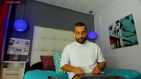 Snapshot of yiyo10_ chatting on 09-08-25, 09:03 Yiyo online show from 09-08-25, 09:03