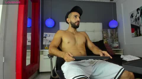 Snapshot of yiyo10_ chatting on 09-17-25, 09:27 Yiyo online show from 09-17-25, 09:27