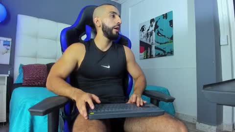 Snapshot of yiyo10_ chatting on 09-25-25, 10:13 Yiyo online show from 09-25-25, 10:13