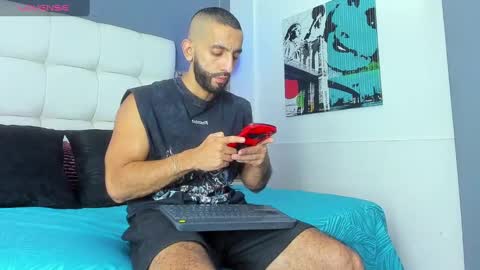 Snapshot of yiyo10_ chatting on 10-07-25, 02:20 Yiyo online show from 10-07-25, 02:20