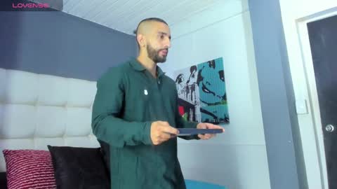 Snapshot of yiyo10_ chatting on 10-09-25, 03:59 Yiyo online show from 10-09-25, 03:59