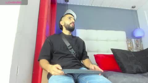 Yiyo online show from 02-09-26, 03:10