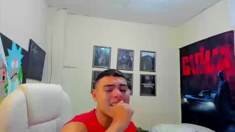 Snapshot of yker18 chatting on 09-10-25, 02:50 yker online show from 09-10-25, 02:50
