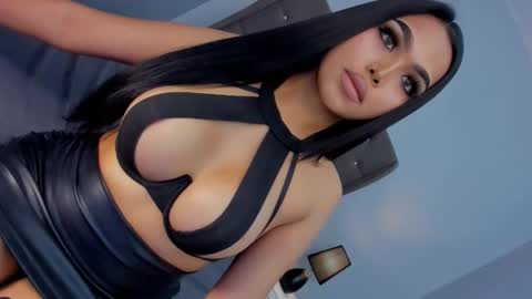 ylonagrae online show from 02-03-25, 06:02