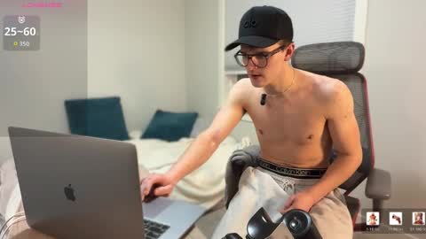 yngdesire1 online show from 02-22-26, 05:51